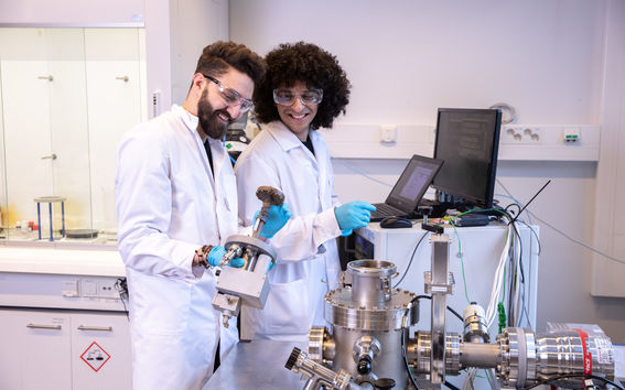 CHEM students working in a lab
