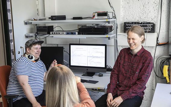 Acoustic measurements at the Aalto Acoustics Lab