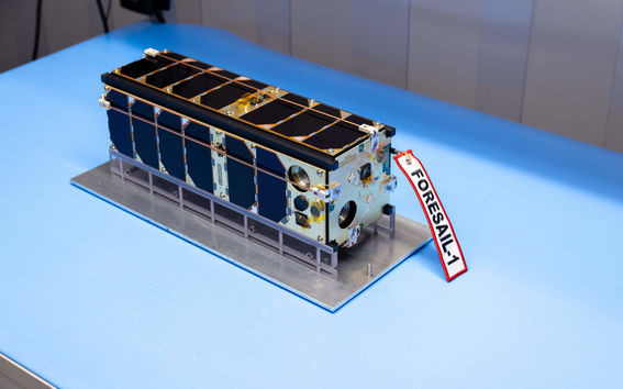 Foresail-1_satellite_Aalto_University_lab_1-3-2022_photo_Mikko_Raskinen_002.jpg