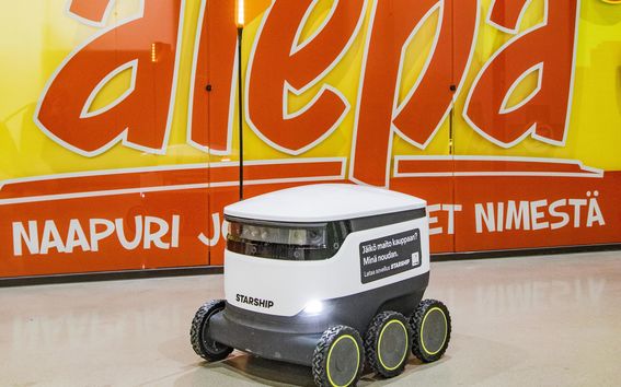 Kuljetusrobotti Alepan edessä