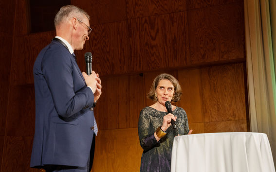 Elina Björklund ja Timo Korkeamäki, #kauppis110. Kuva: Heli Sorjonen