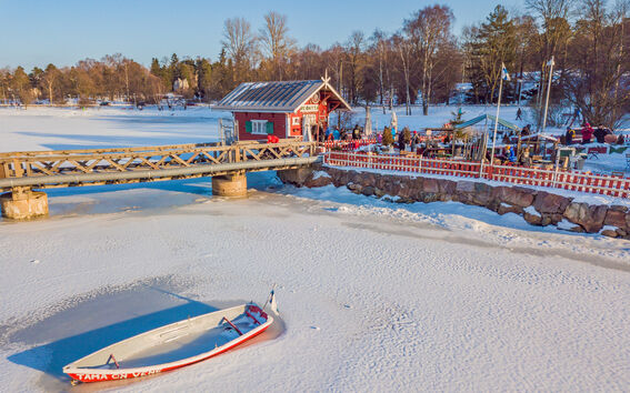 Café Regatta in winter