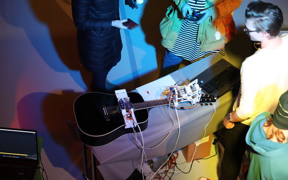 Automatic Guitar at the Mechatronic Circus