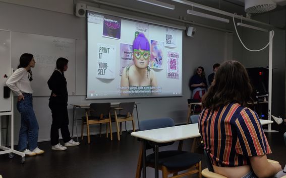 Presentation during the Design Futures course. 