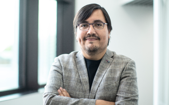Potrait of Associate professor Andrés Lucero