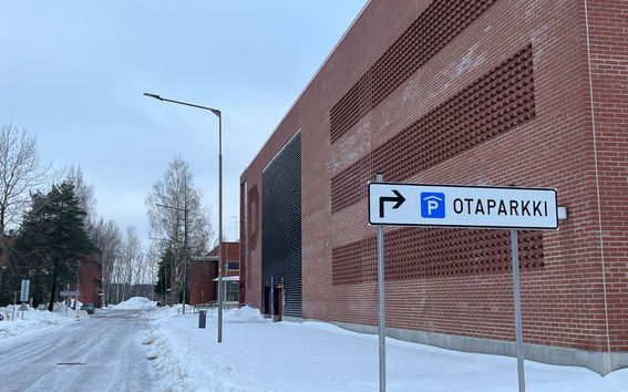Otaparkki julkisivu