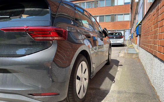 Volksvagen auto pysäköitynä