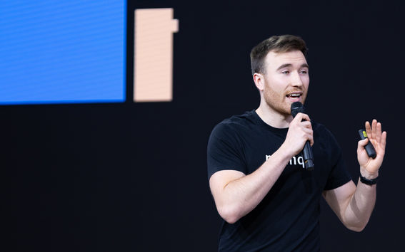 Zachary Burda, Mimiqit