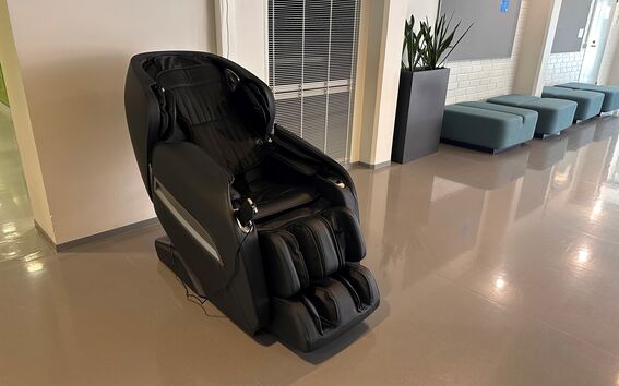 Hierontatuoli kampuksella