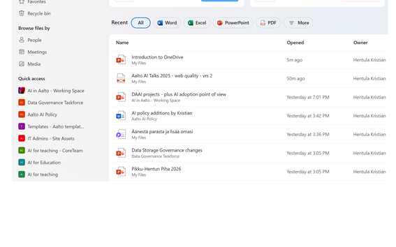 Screenshot of OneDrive interface displaying recent files and recommendations on the right. Side menu on the left.