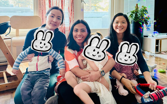 Liting Aalto together with friends.