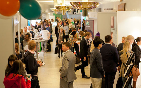 Arena-messuille osallistui yli 60 yritystä. Kuva Anni Hanén/ Aalto-yliopisto