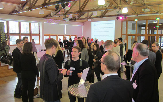 Following the presentation of the alumni, the table was divided in accordance with the specialisation subjects and an informal, animated discussion ensued.