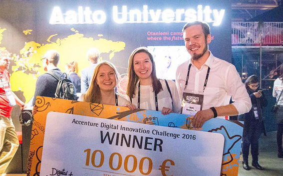 Minna Rissanen, Stella Kallionpää and Antti Korpelainen. Photo Mikko Raskinen