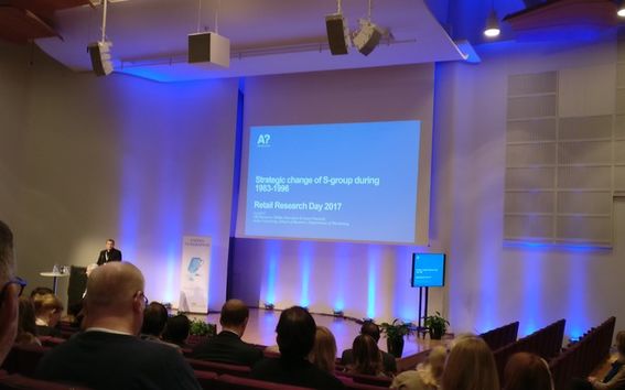 Olli Rusanen presenting his research on S-Group’s strategic change