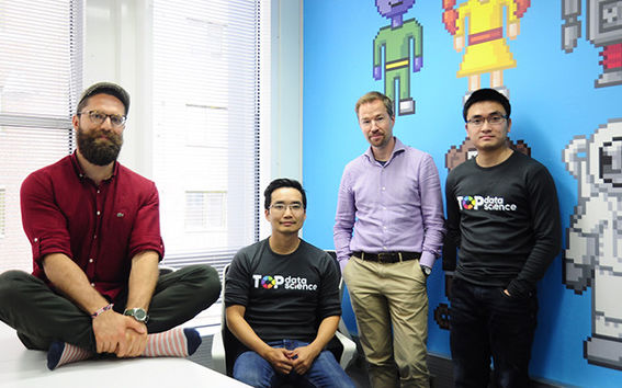 Oguzhan Gencoglu, Head of Data Science (vas.), Hung Ta, CTO, Timo Heikkinen, CEO, ja Quan Nguyen Minh, Data Scientist