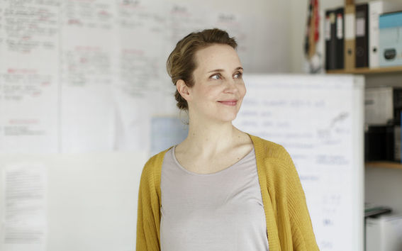 Käsikirjoittaja Kirsikka Saari. Kuva: Maija Astikainen.