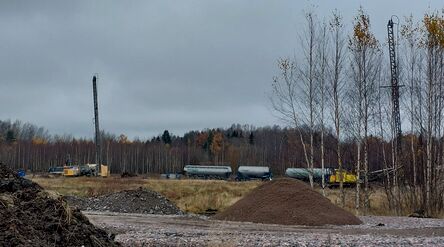 Deep mixing with low carbon binders on two column deep mixing machinery on clay soft soil. Photo J. Forsman 30.10.2025