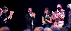 Anni Salonen receiving the Näytös18 Award
<i>Photo © Mikko Raskinen</i>