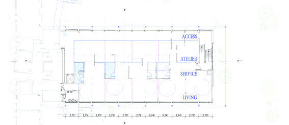 Architectural floor plan labelled with areas: Access, Atelier, Service, Living. Includes measurements and furniture layout.