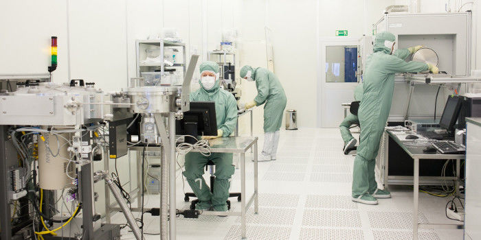 Micronova cleanroom kuva: Aino Huovio
