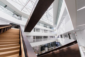 Väre / aula / kuva: Mikko Raskinen