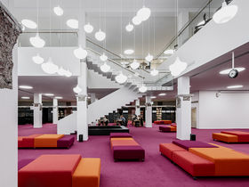 Aalto-yliopisto / Harald Herlin -oppimiskeskus / alakerta / kuva: Tuomas Uusheimo