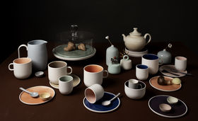 Astioita tekijöiltä: Tuuli Saarelainen, Saija Halko, Nathalie Lautenbacher, Jatta Lavi, Laura Itkonen ja Airi Hortling. Kuva: Anne Kinnunen