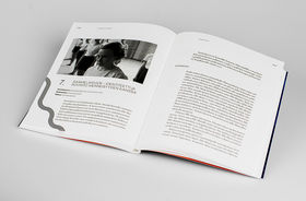 Esimerkkiaukeama Matkalla kohti -kirjasta, jossa näkyy Saamelaisveri-elokuvan analyysia.