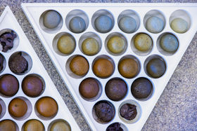 Ceramic balls in boxes