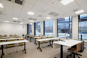 Opetustila Kide-rakennuksessa