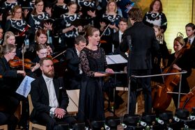 At the Act of Conferment, the conferment cantata Kultasauvallinen, composed by Uuno Klami for the School of Business, will be performed