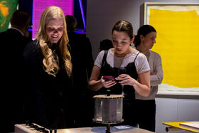 Toivon laboratorio -näyttelyn avajaiset