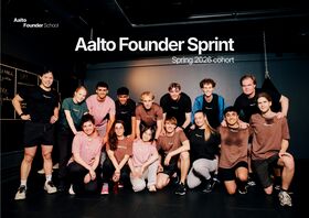 Group photo of Aalto Founder Sprint 2026 cohort in sportswear, posing together in a dark indoor gym