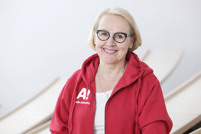 Dekaani Kristiina Kruus.