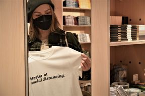 Master of Social Distancing. Image by Suvi Helko, 2022.