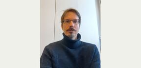 Professori Pekka Peljo