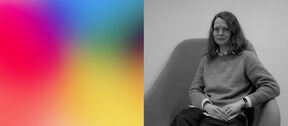 Regnbågens färger som gradient till vänster. Outi Elina Kansanen i en fåtölj till höger.