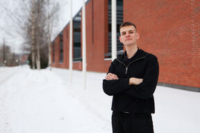 Opiskelija Viktor Solianoi