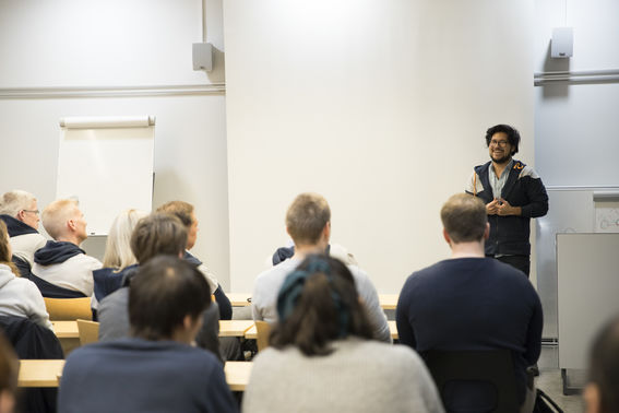 wärtsilän nimikkoluentosali aalto-yliopistolla