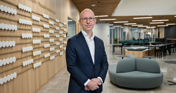 Omistajuuden professori Samuli Knüpfer. Kuva: Aalto-yliopisto / Roope Kiviranta