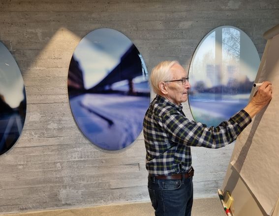 Jaakko Kivinen Dipolissa