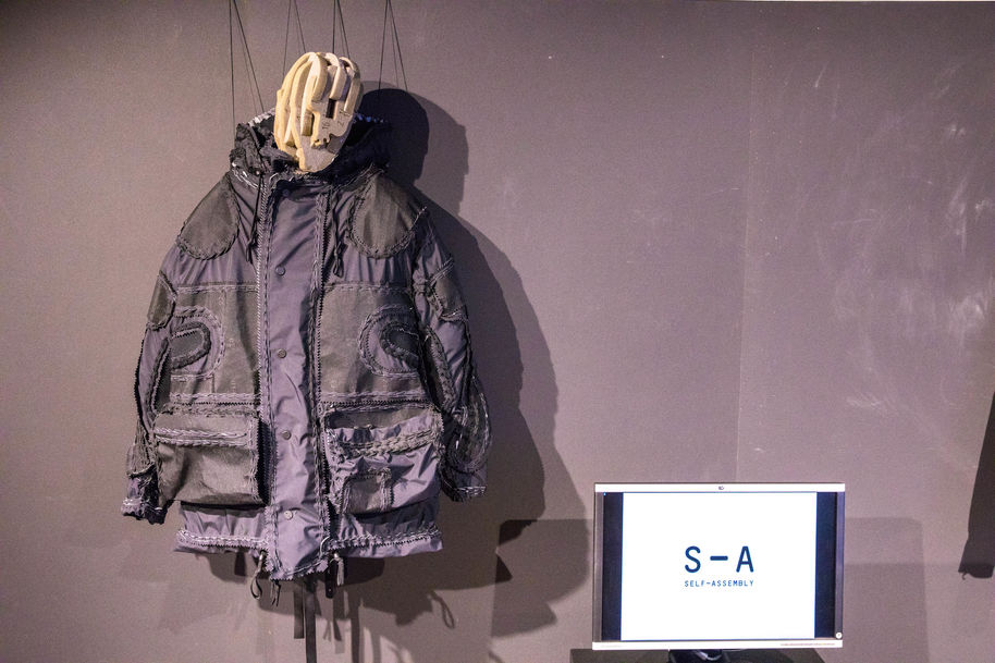 Matti Liimataisen Self-Assembly New Construction Methods -näyttelyssä. Kuva: Mikko Raskinen