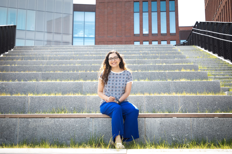 Talayeh Aledavood is a visiting researcher at Aalto University Department of Computer Science. Photo Matti Ahlgren / Aalto University