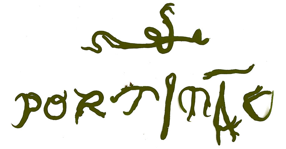 Olive green, vine-like handwritten word ‘portimão’ with decorative squiggle above on white background