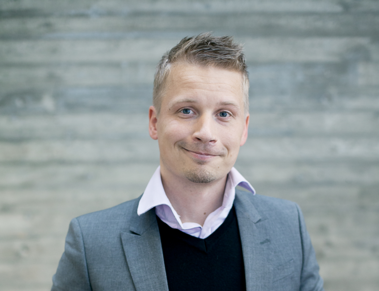 Portrait of Professor Arto Lindblom, Department of Marketing