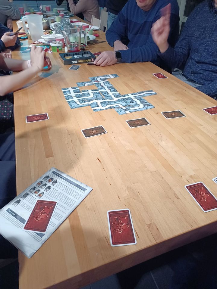 MMD pre-Xmas event 2021: table games / Photo: Aalto University, Giulnara Chinakaeva