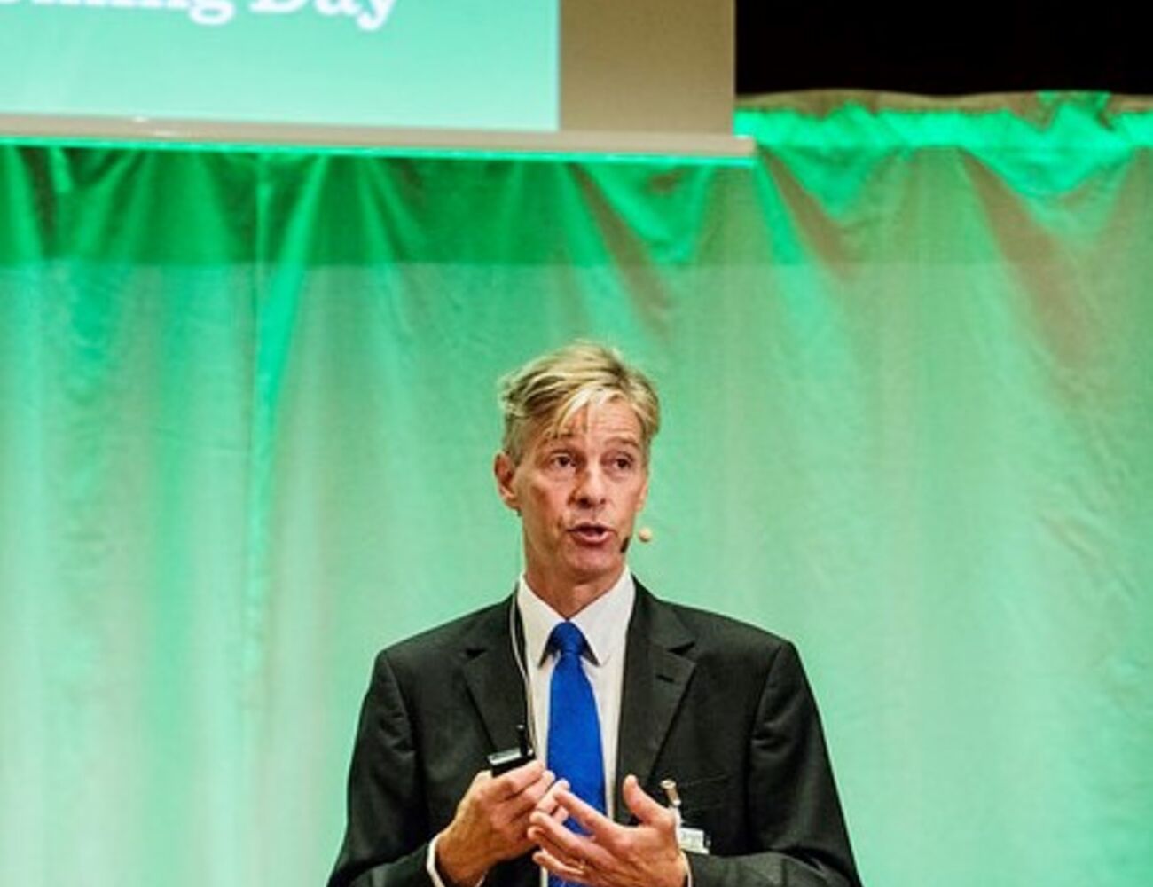 Ingmar Björkman giving a speech in Homecoming Day