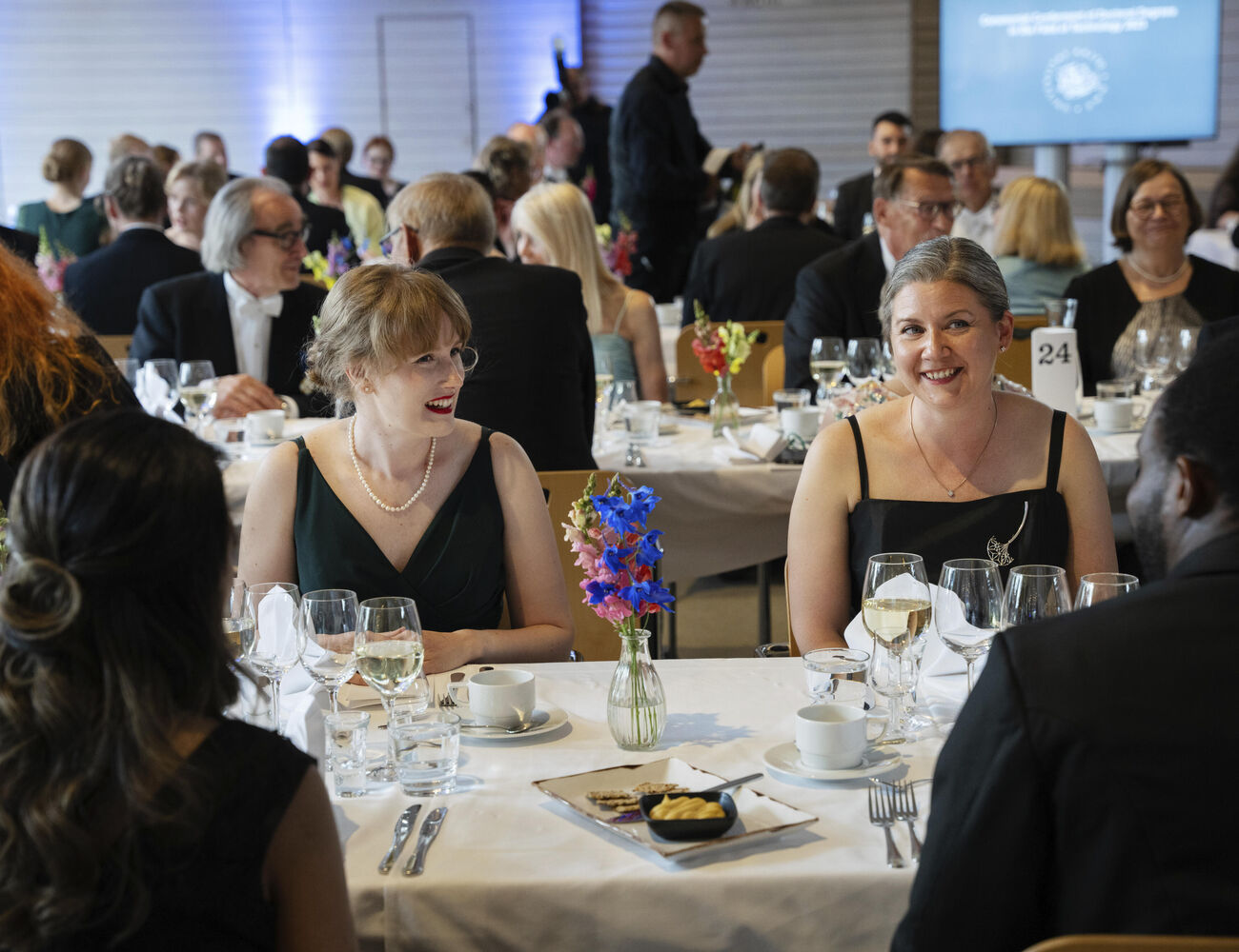 Dinner table 23