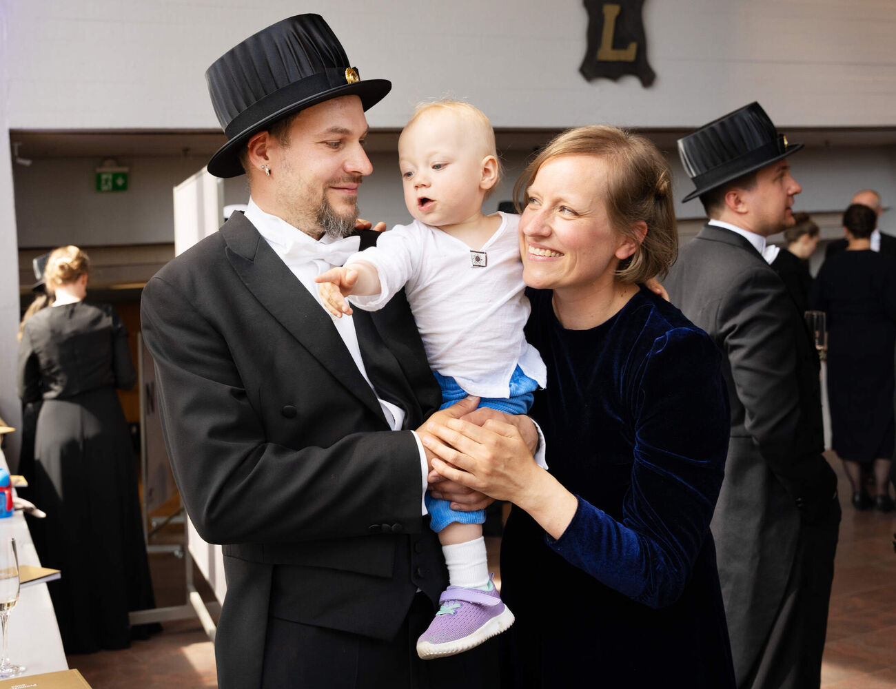 A new doctor with his family